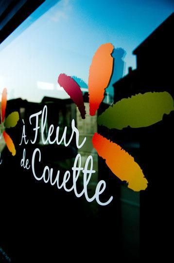 A Fleur De Couette Hotel Auvelais Bagian luar foto