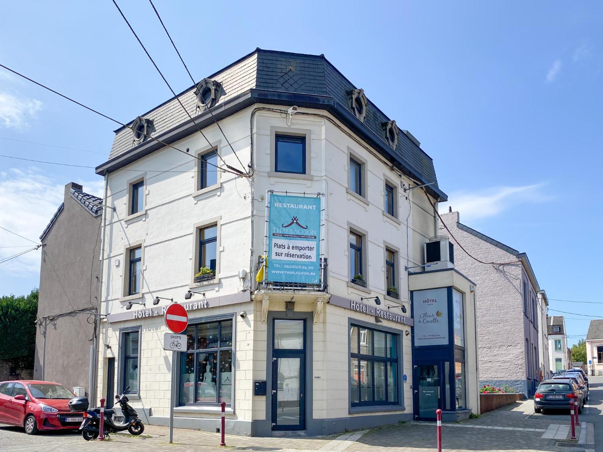 A Fleur De Couette Hotel Auvelais Bagian luar foto